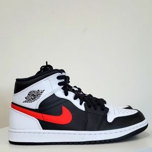 AIR JORDAN 1 MID WHITE SHADOW SKU 554724 075